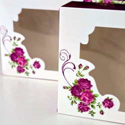 Cutie din carton alb si mov cu fereastra model floral 15cm x 10cm x 4,5cm