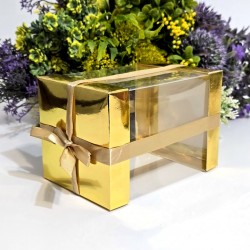 Cutie din plastic transparent cu capac din carton auriu si funda 15cm x 10cm x 10cm