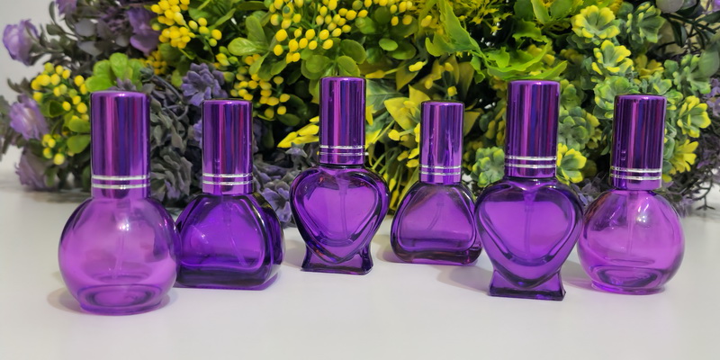 Sticluțe pentru parfum cu pulverizator